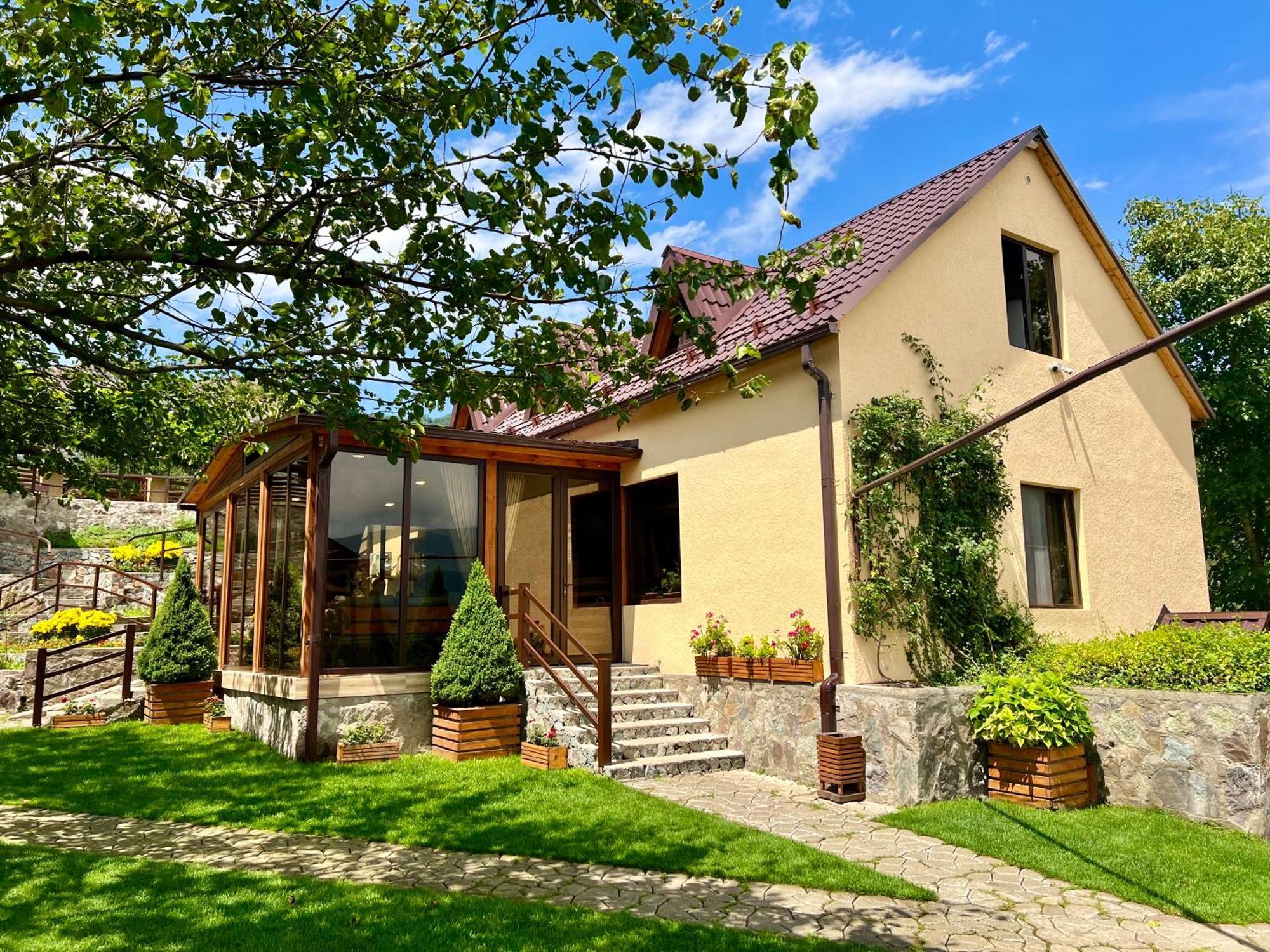 Dilivita Rest House Dilisan Kültér fotó