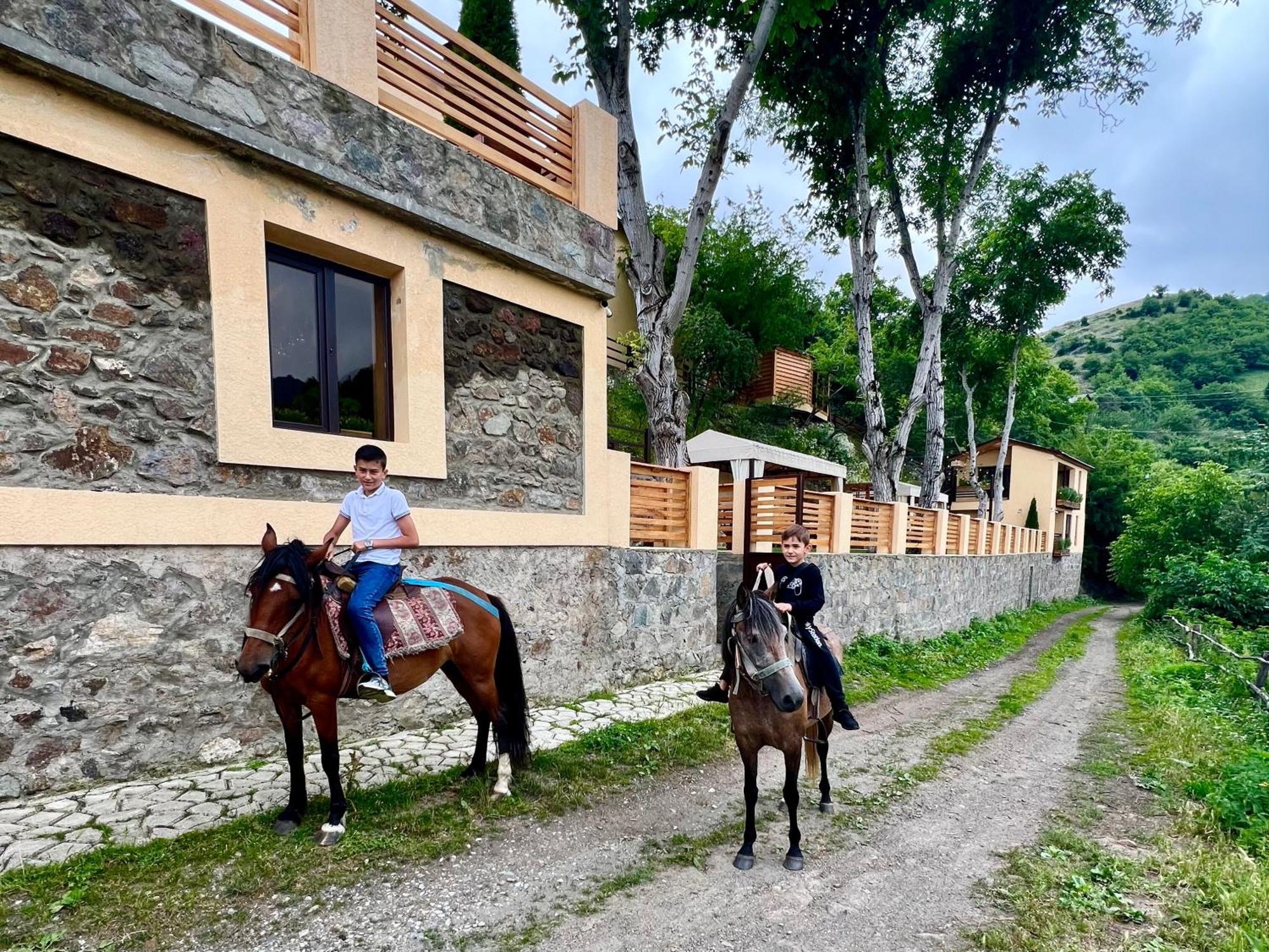 Dilivita Rest House Dilisan Kültér fotó